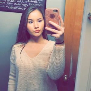 Meet your Posher, Chloe